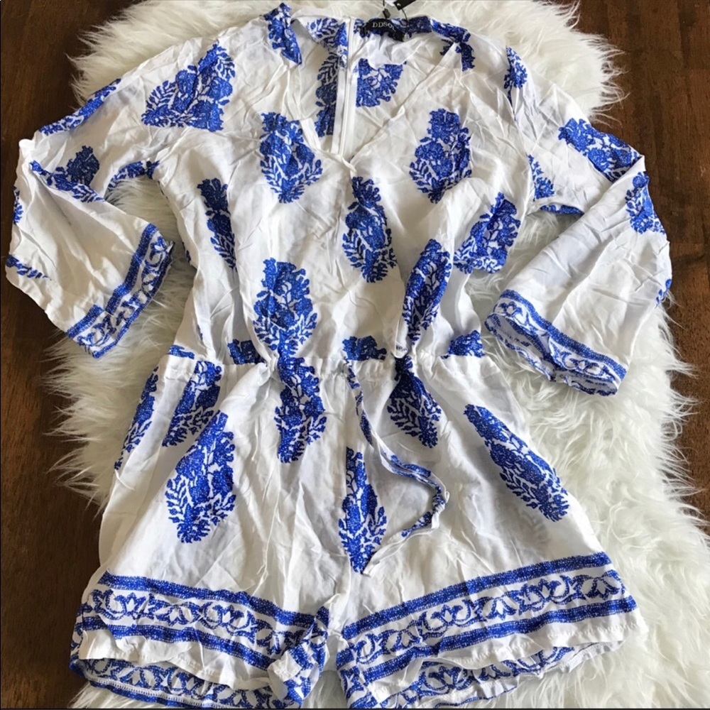 ⚪️🔵Blue & White Romper🔵⚪️